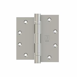 BB1191 Unequal Leaf Centered